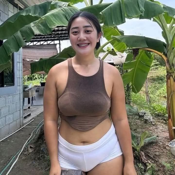 Viral Tante Elga Seleb TikTok Abg Tokbrut Body Gitar Akustik bug1l Demi Popularitas Semata Top Global New